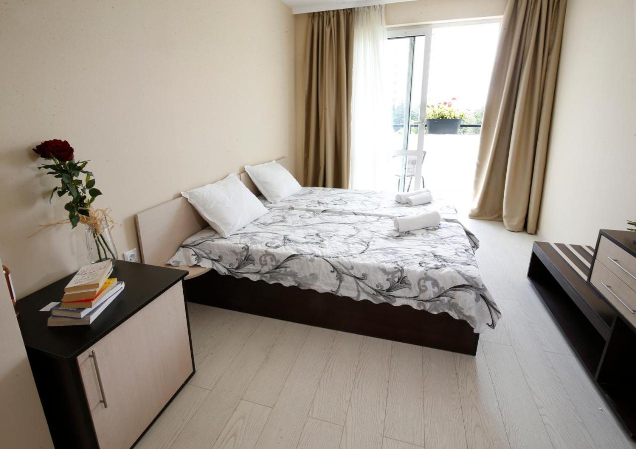 Stayinn Rainbow Houses Beachfront By Asteri Hotels Солнечный берег Экстерьер фото