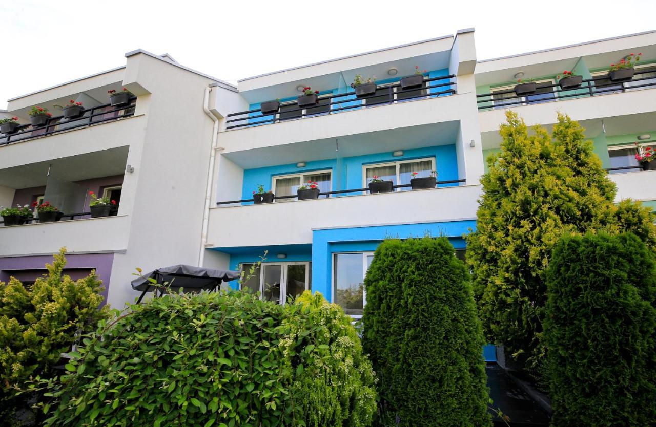Stayinn Rainbow Houses Beachfront By Asteri Hotels Солнечный берег Экстерьер фото