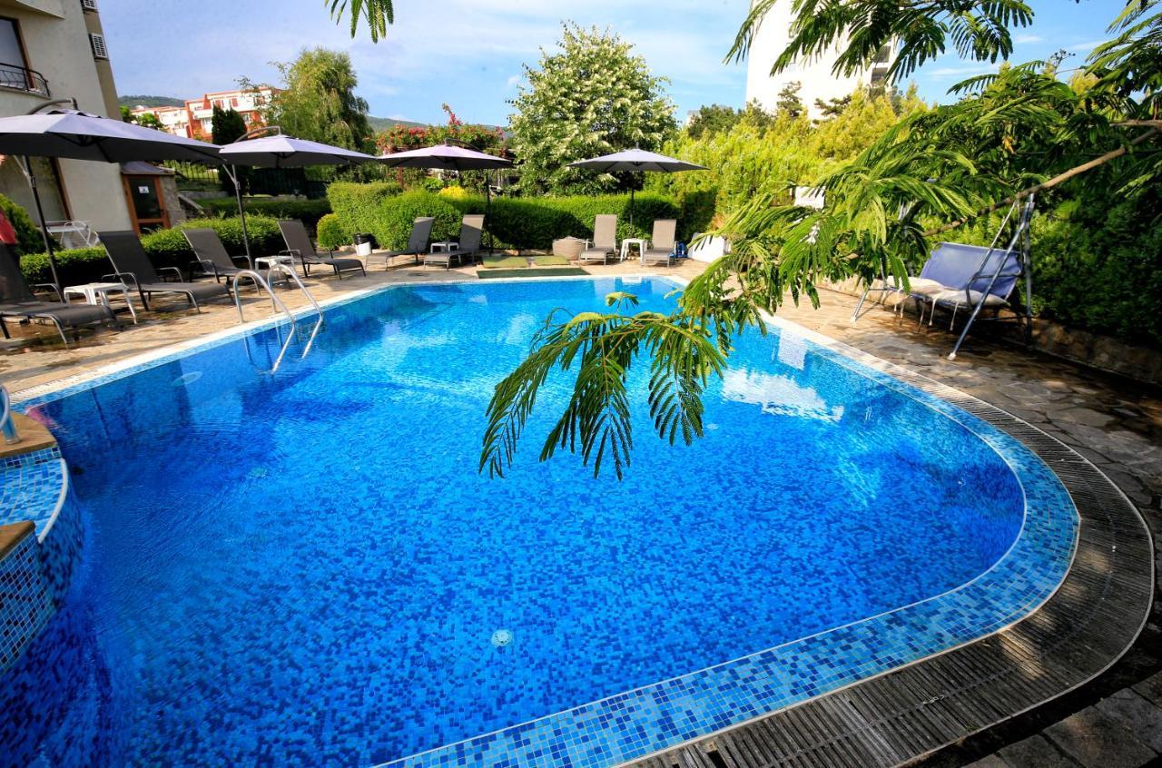 Stayinn Rainbow Houses Beachfront By Asteri Hotels Солнечный берег Экстерьер фото