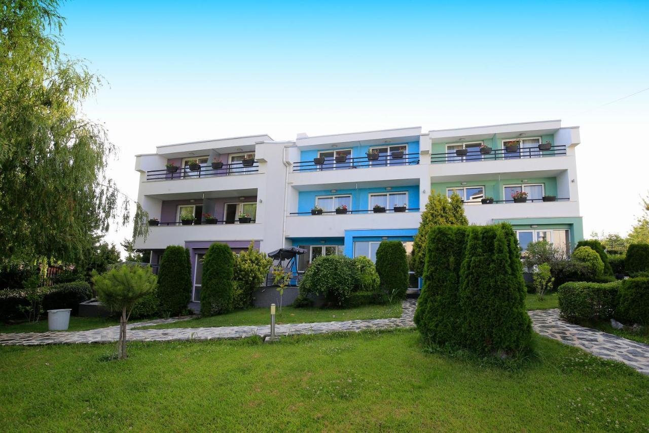 Stayinn Rainbow Houses Beachfront By Asteri Hotels Солнечный берег Экстерьер фото