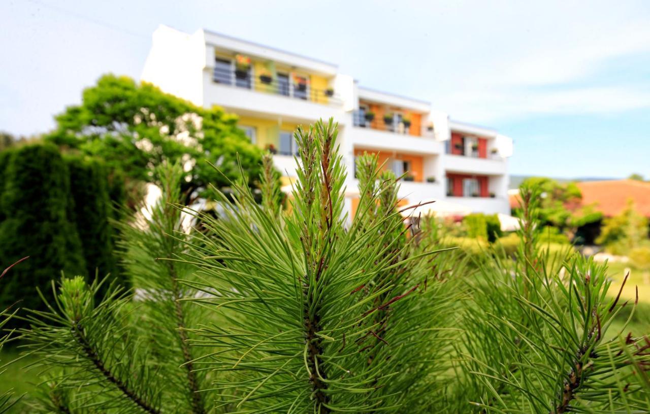 Stayinn Rainbow Houses Beachfront By Asteri Hotels Солнечный берег Экстерьер фото
