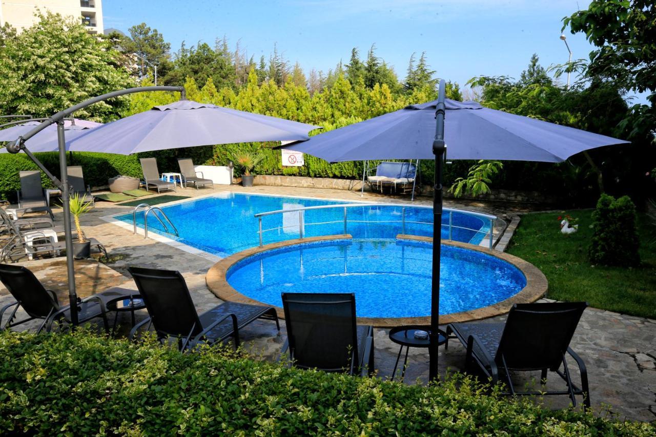 Stayinn Rainbow Houses Beachfront By Asteri Hotels Солнечный берег Экстерьер фото