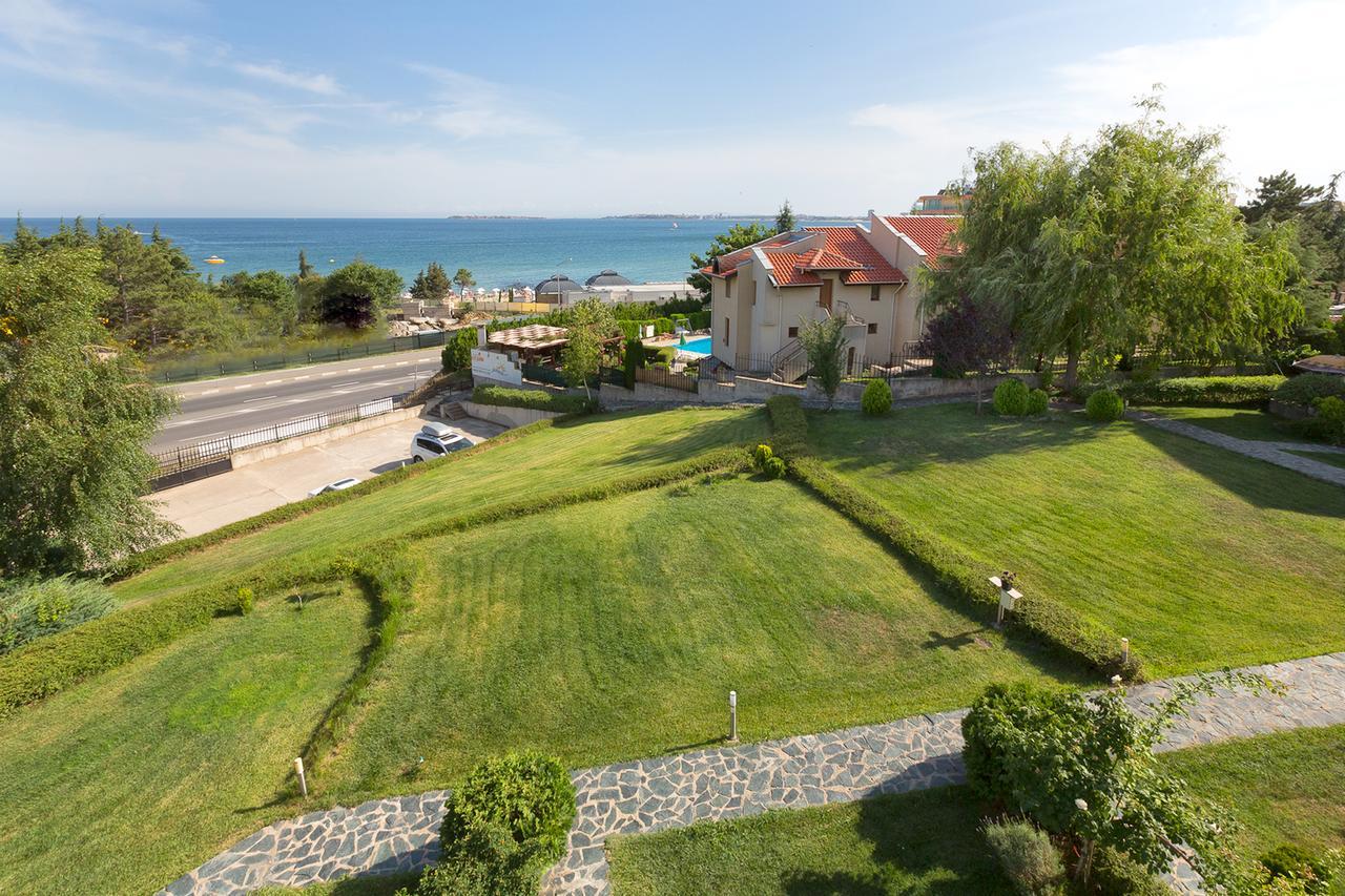Stayinn Rainbow Houses Beachfront By Asteri Hotels Солнечный берег Экстерьер фото
