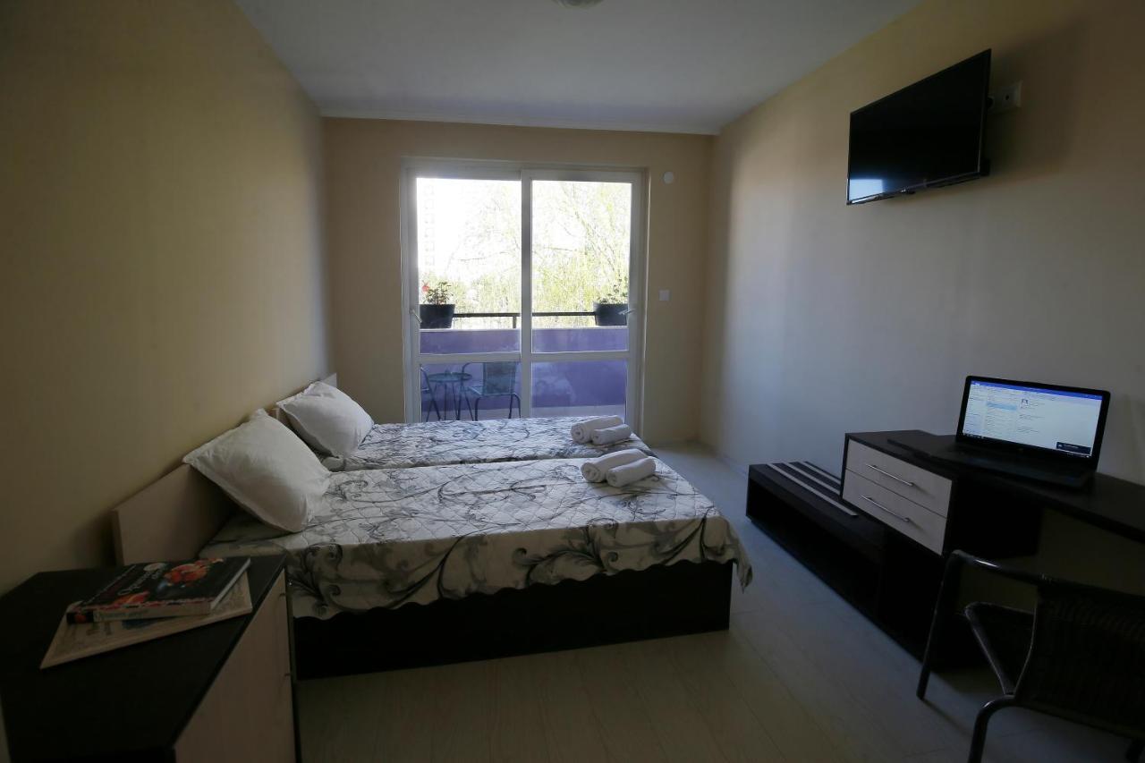 Stayinn Rainbow Houses Beachfront By Asteri Hotels Солнечный берег Экстерьер фото